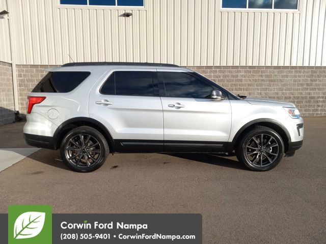 Used 2018 Ford Explorer XLT w/ Equipment Group 202A image 2