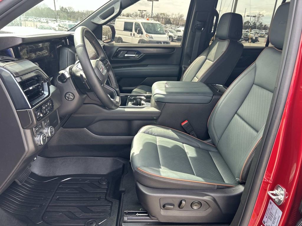 Used 2026 GMC Yukon AT4 w/ LPO, Floor Liner Package image 25