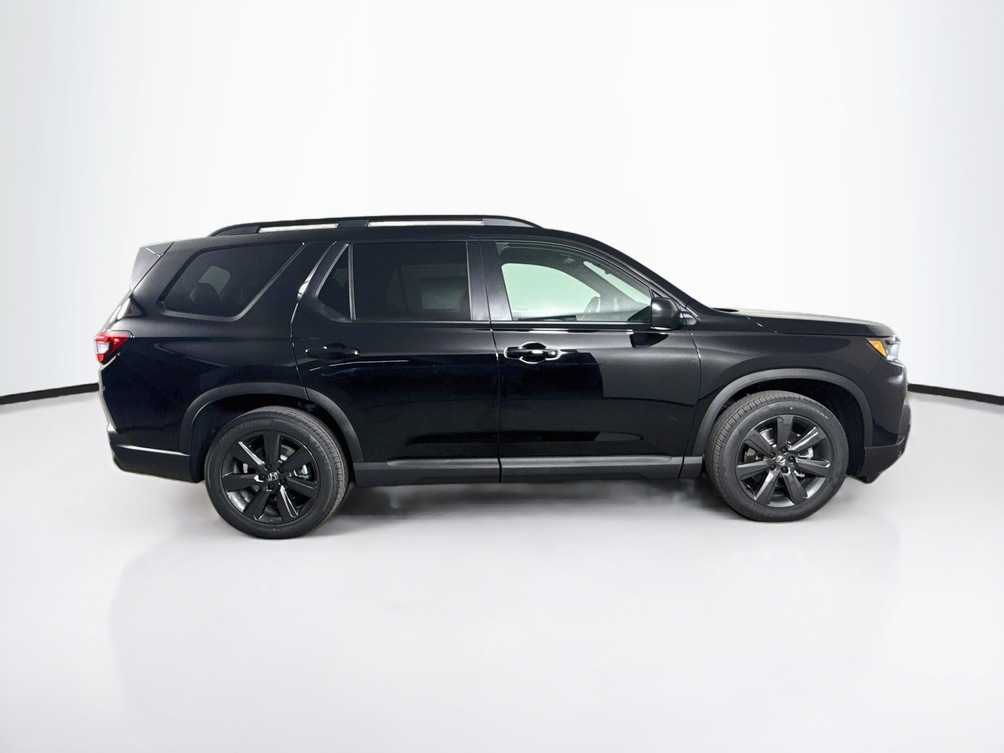 New 2026 Honda Pilot Sport image 2