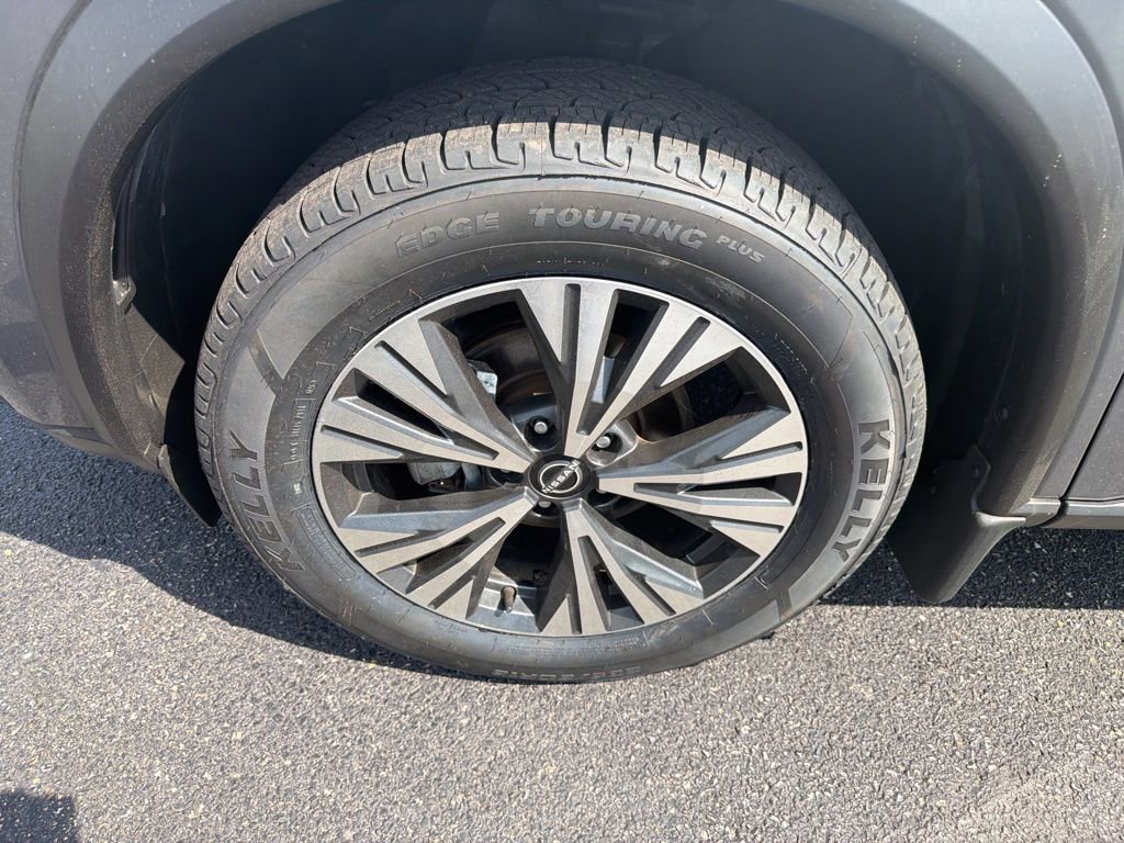 Used 2023 Nissan Rogue SV AWD/4WD image 11
