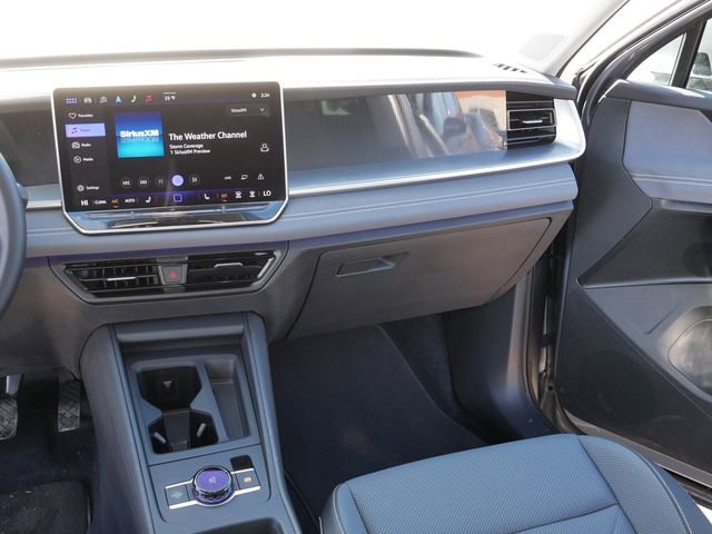 Used 2025 Volkswagen Tiguan SE image 23