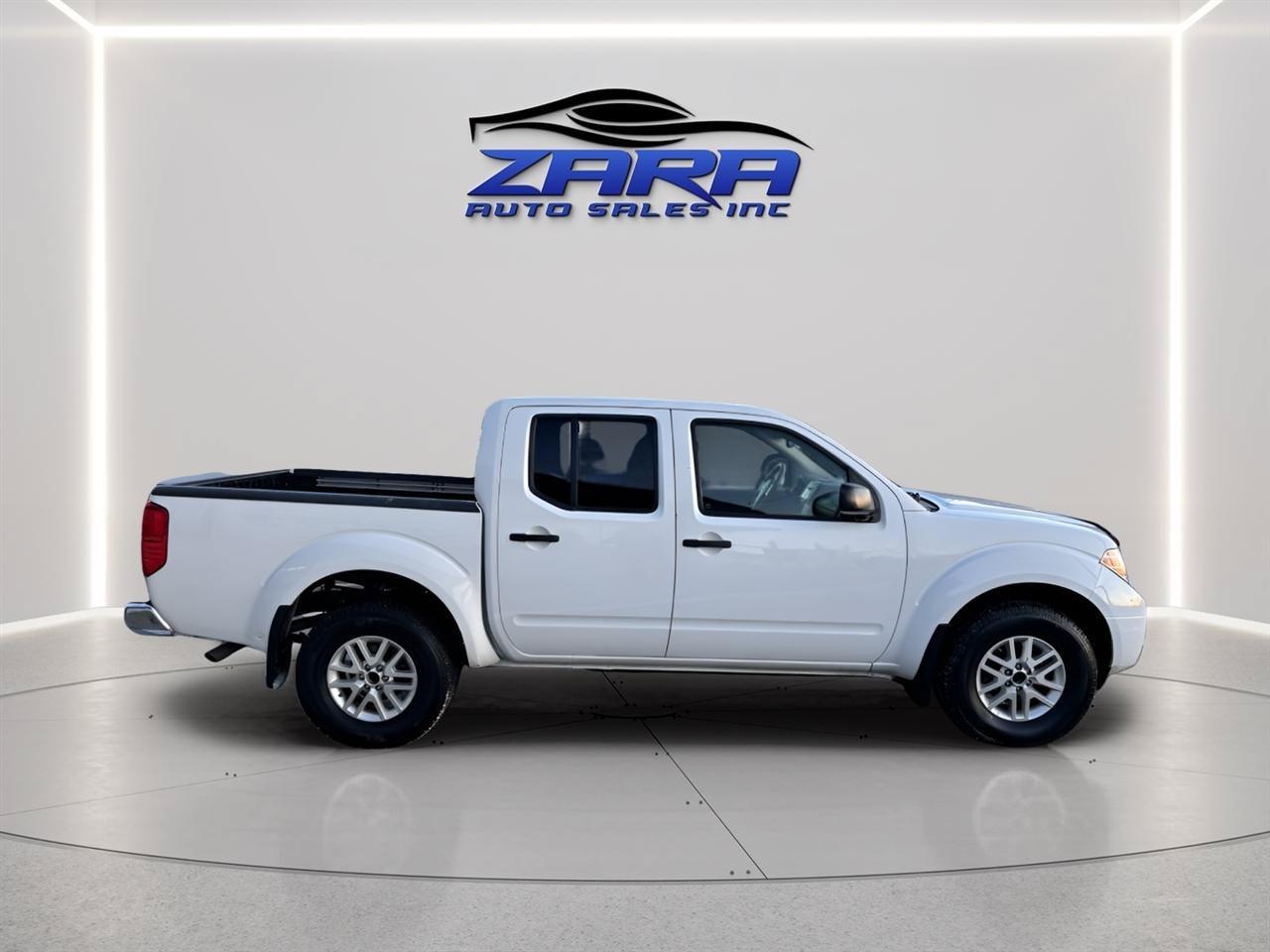 Used 2018 Nissan Frontier SV w/ Value Truck Package AWD/4WD image 7