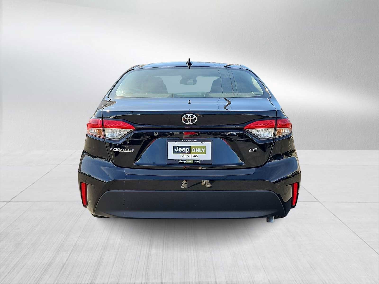 Used 2025 Toyota Corolla LE image 7