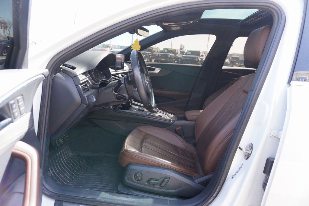 Used 2019 Audi A4 2.0T Premium w/ Convenience Package image 7