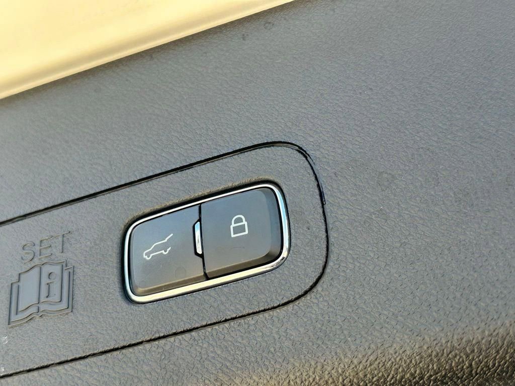 Used 2023 Lincoln Aviator Reserve image 10