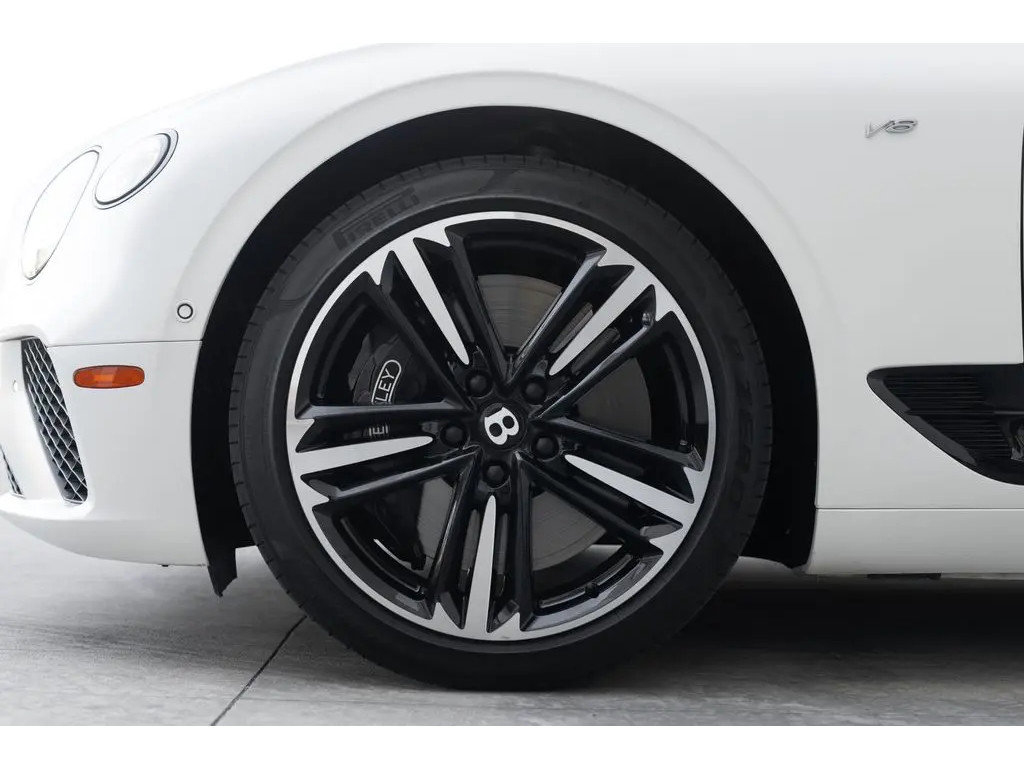 Used 2021 Bentley Continental GT V8 image 9