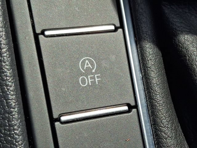 Certified 2022 Volkswagen Jetta S FWD image 24