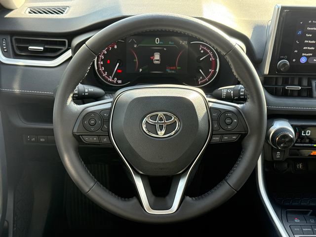 Used 2025 Toyota RAV4 XLE Premium FWD image 15