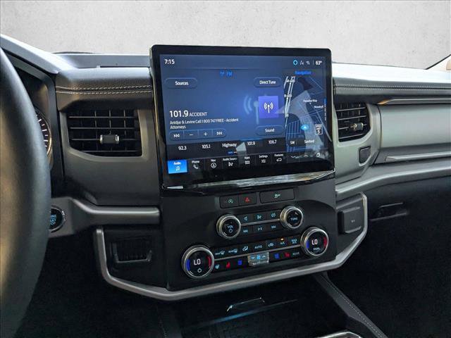 Used 2024 Ford Expedition XLT image 10