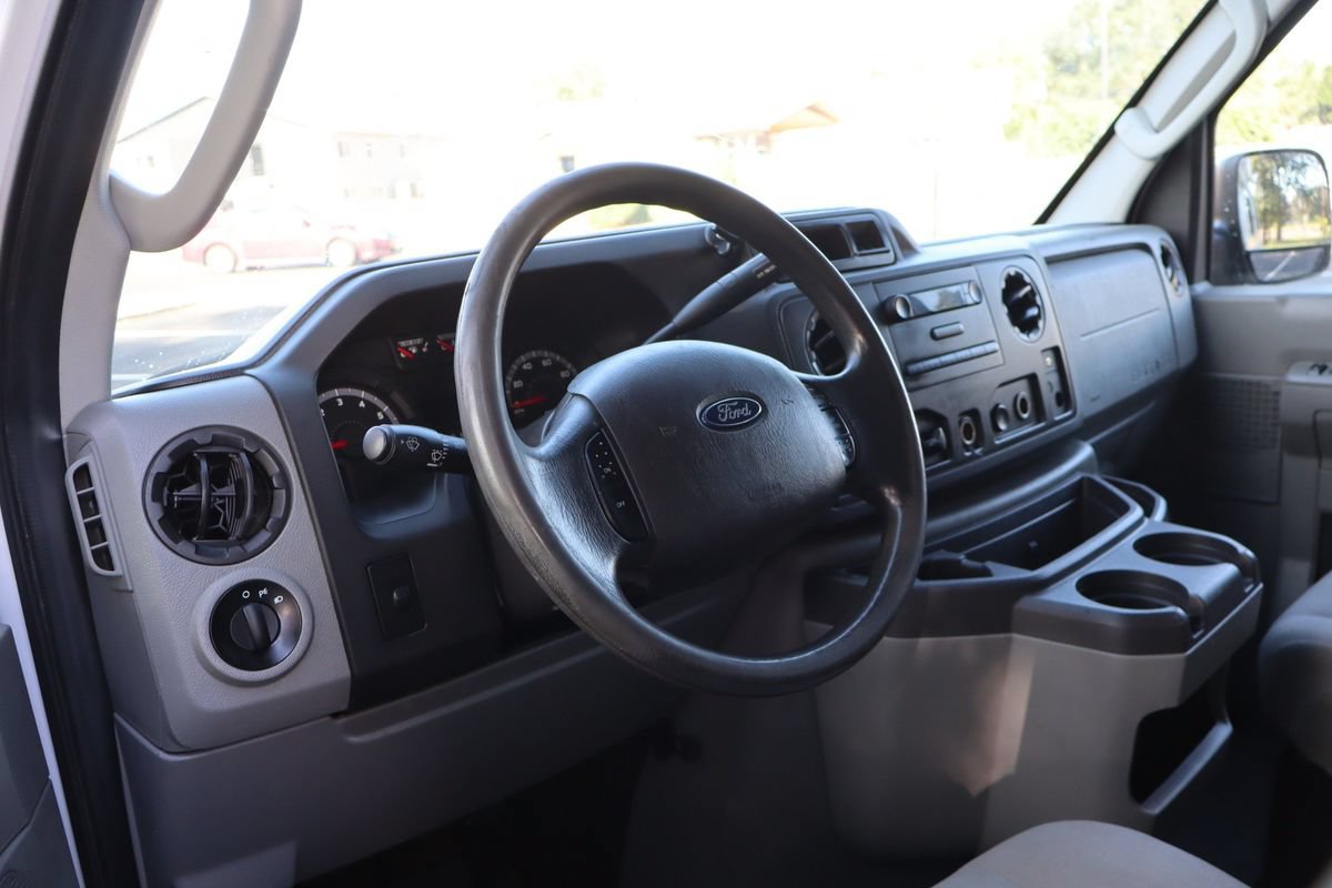 Used 2014 Ford E-250 and Econoline 250 w/ Power Group RWD image 19