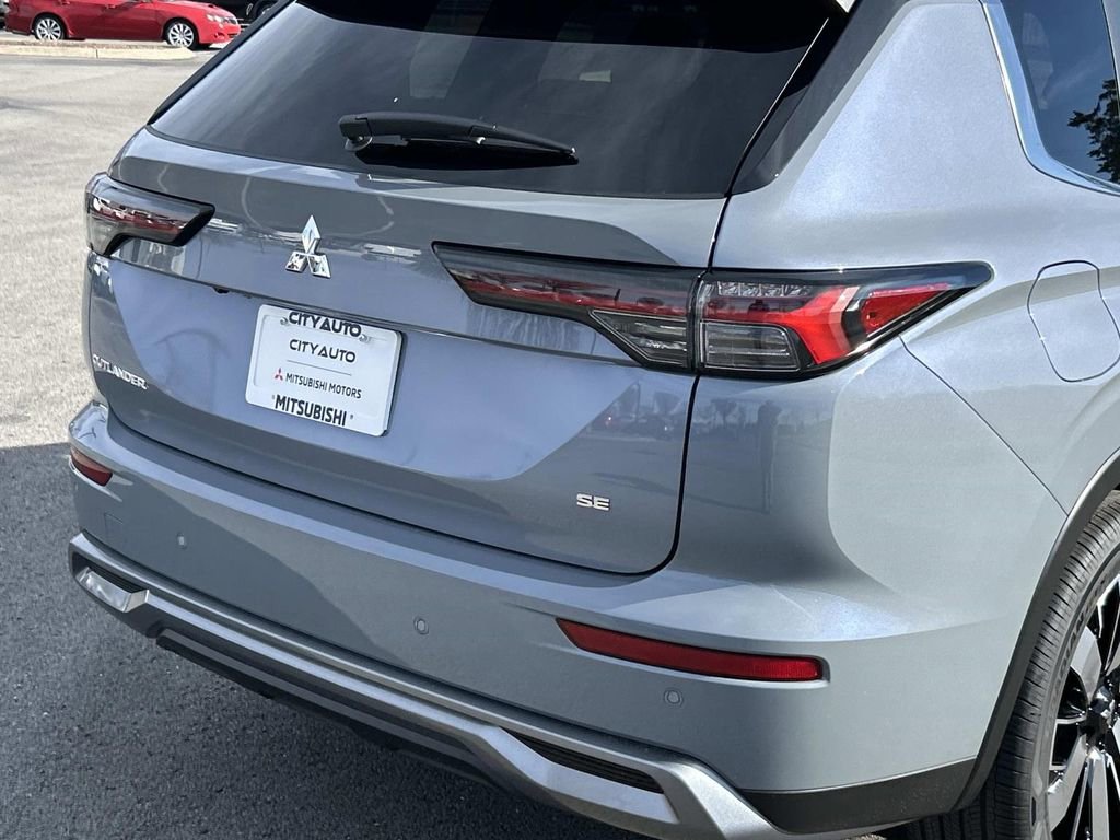 New 2026 Mitsubishi Outlander SE FWD image 10