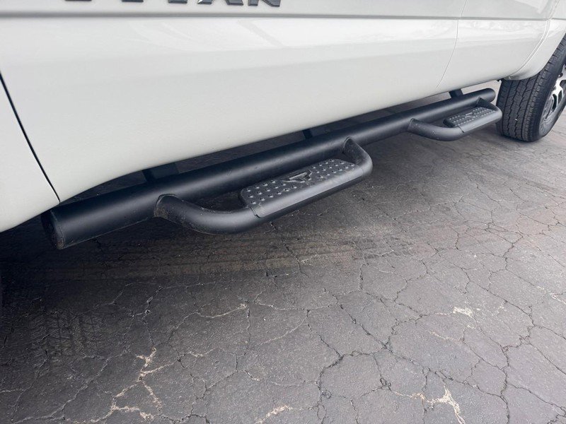 Used 2024 Nissan Titan SV w/ SV Convenience Package image 8