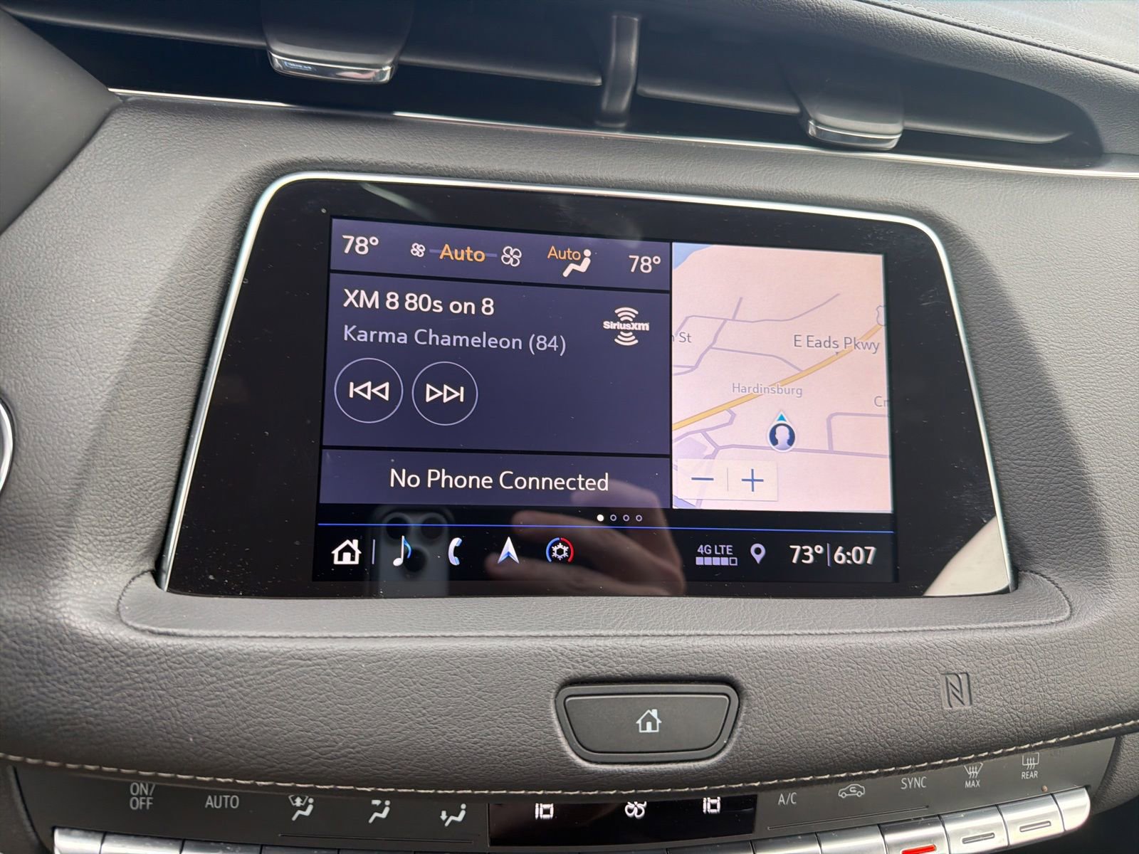Used 2019 Cadillac XT4 Premium Luxury w/ Enhanced Visibility Package AWD/4WD image 14