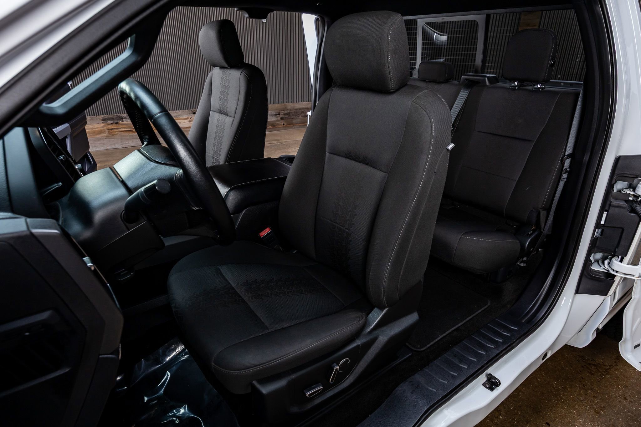 Used 2018 Ford F150 XLT w/ Equipment Group 302A Luxury image 27