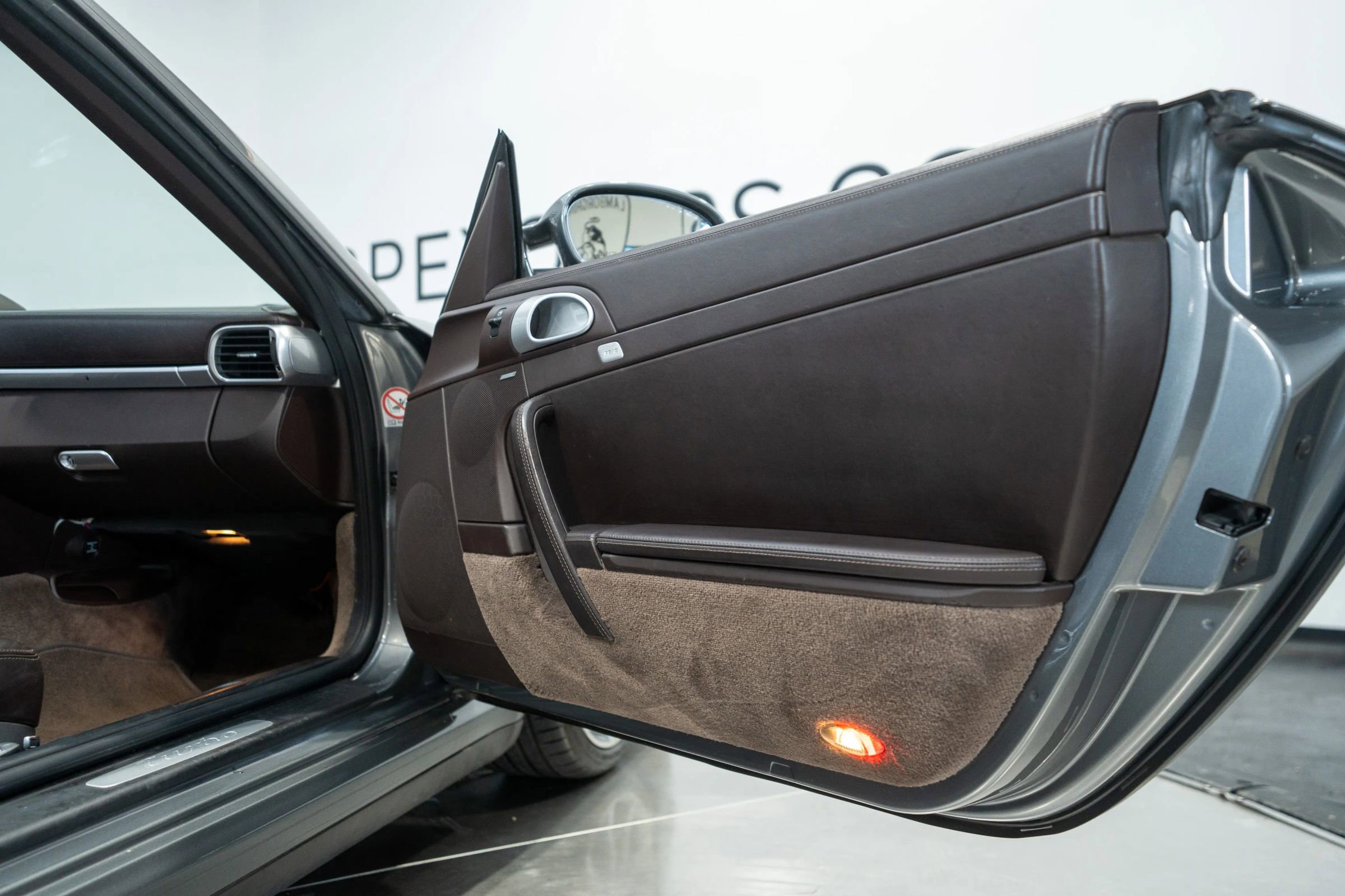 Used 2008 Porsche 911 Turbo image 38