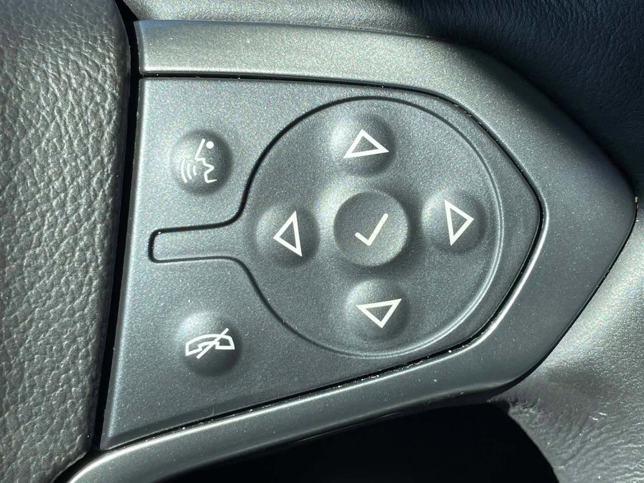 Used 2017 Chevrolet Tahoe Premier AWD/4WD image 25