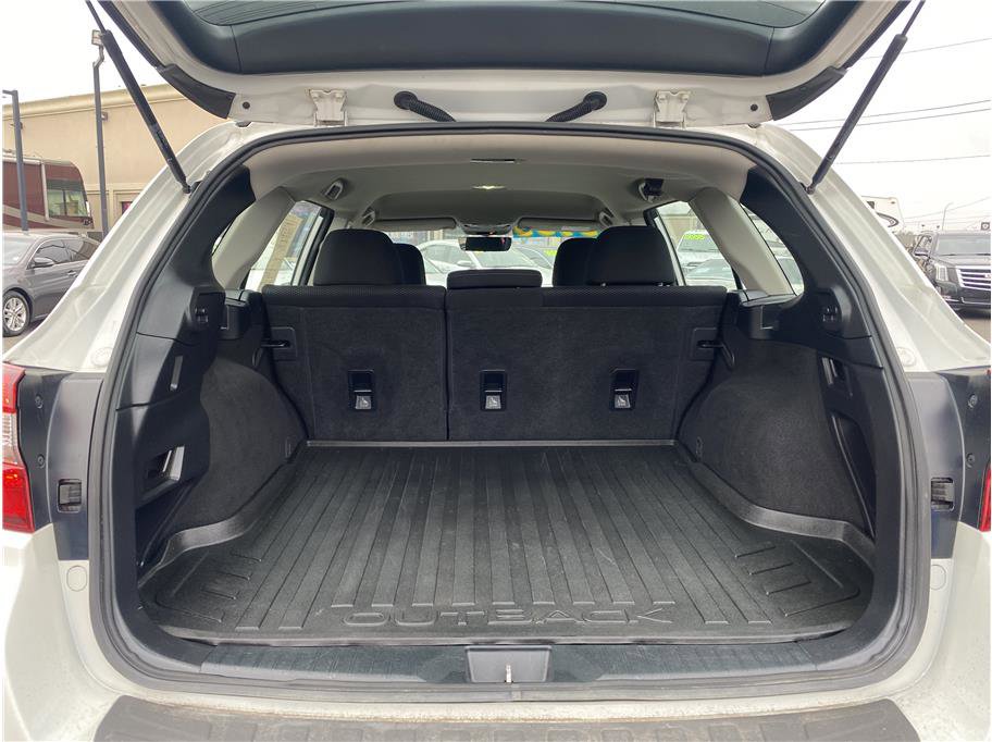 Used 2018 Subaru Outback 2.5i AWD/4WD image 8