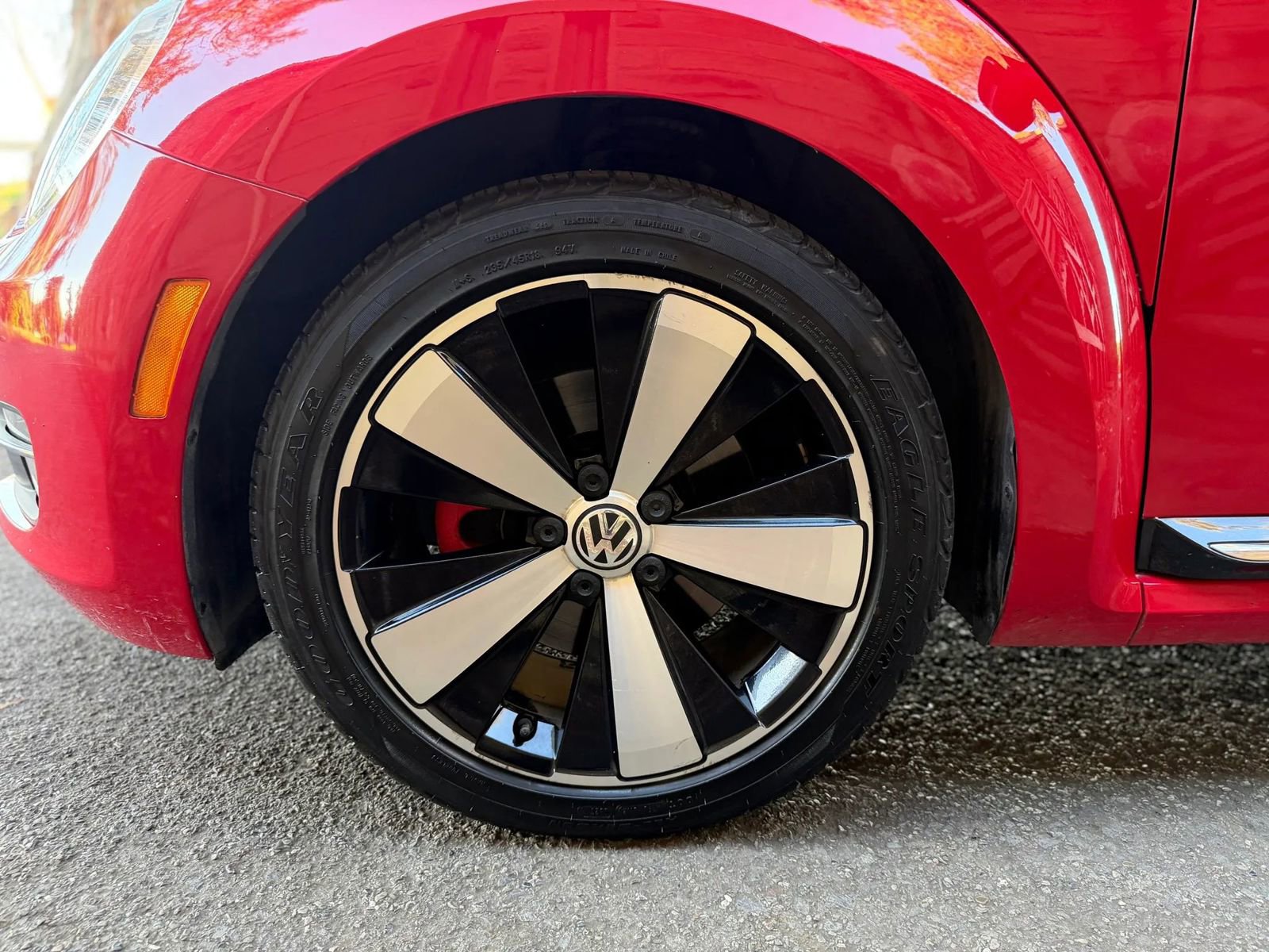 Used 2012 Volkswagen Beetle 2.0T image 29