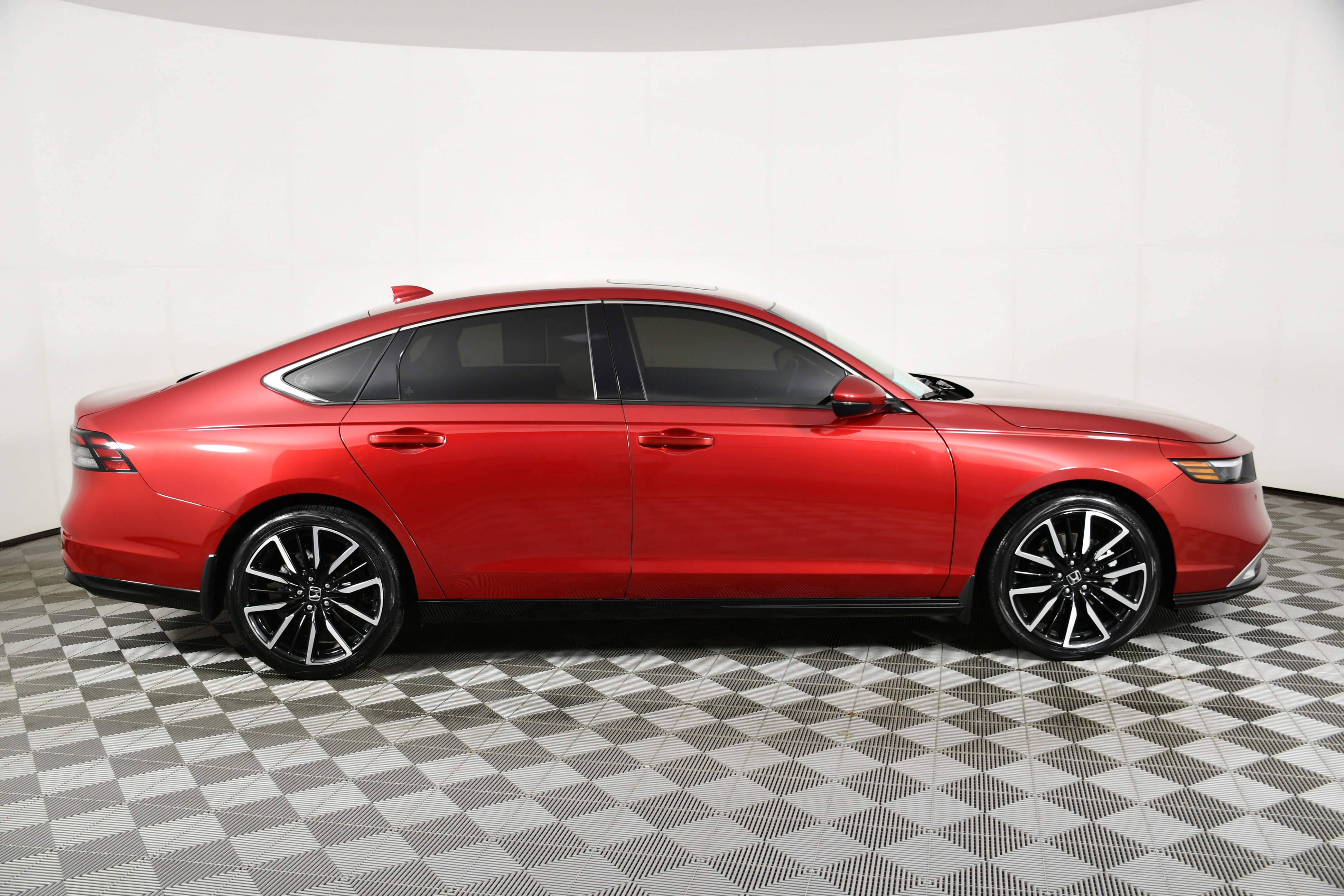 Certified 2024 Honda Accord Touring image 5