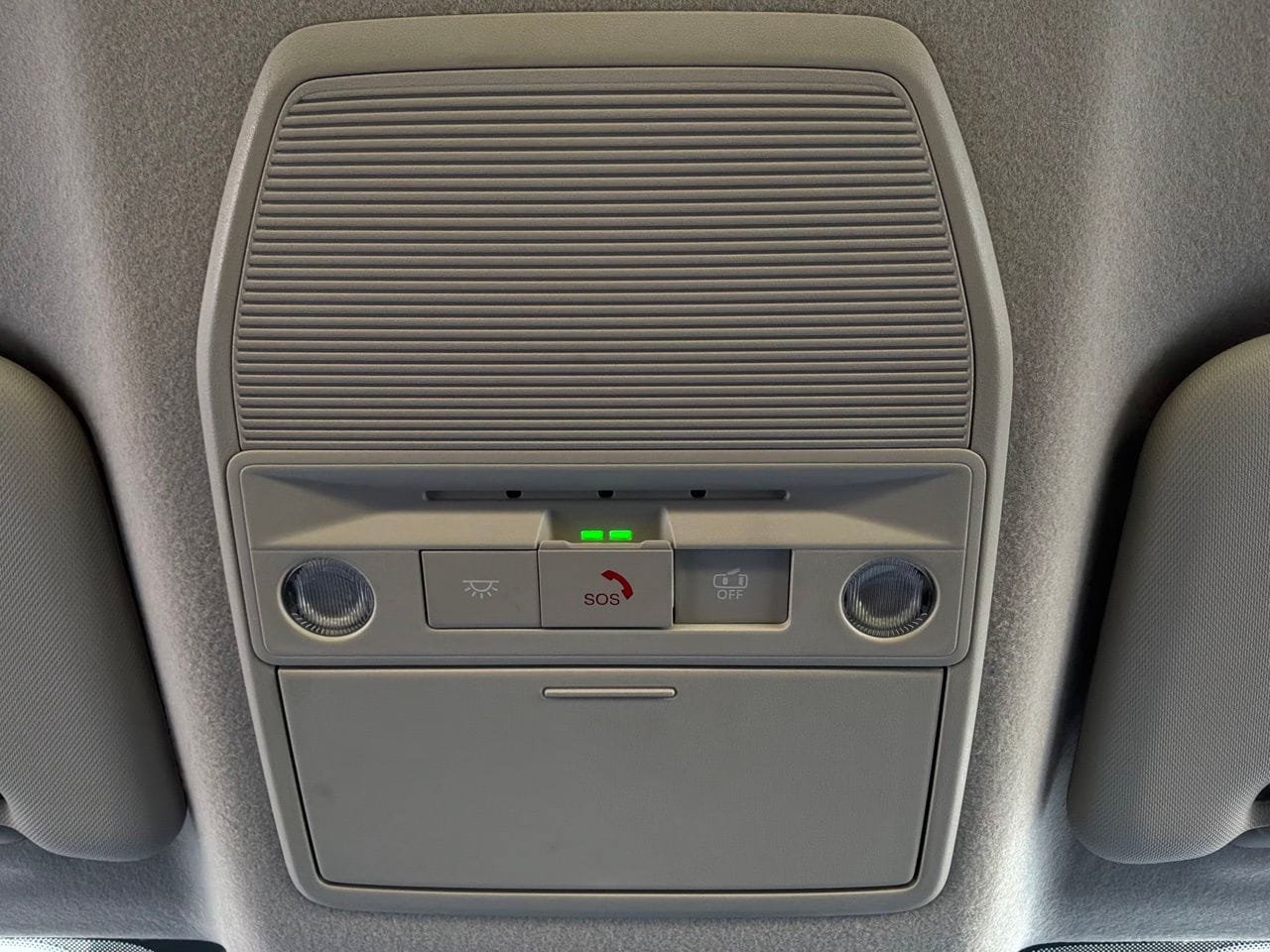 Used 2026 Nissan Kicks SR FWD image 17