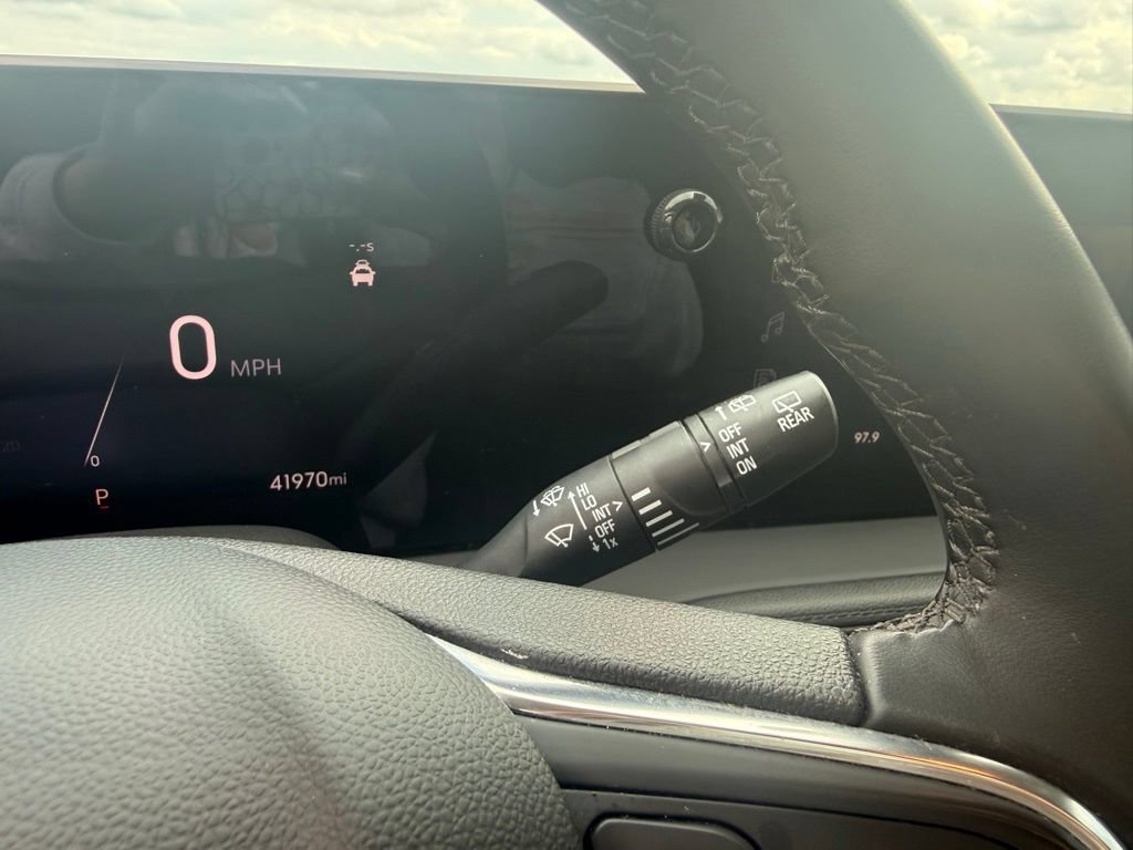Used 2024 Buick Encore GX Sport Touring FWD image 32
