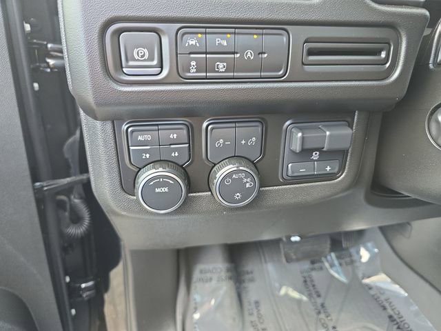 Certified 2024 Chevrolet Suburban RST image 21