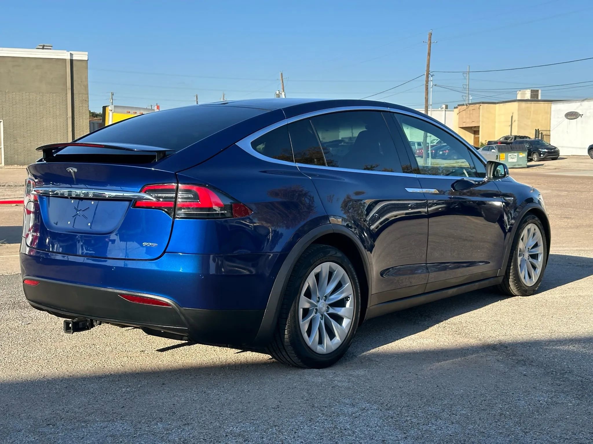 Used 2016 Tesla Model X 60D image 7