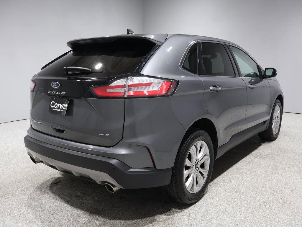 Used 2024 Ford Edge Titanium image 2