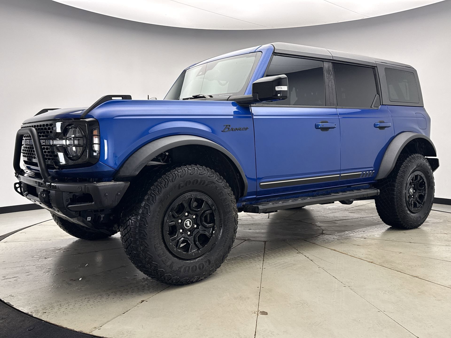 Used 2021 Ford Bronco First Edition AWD/4WD image 1