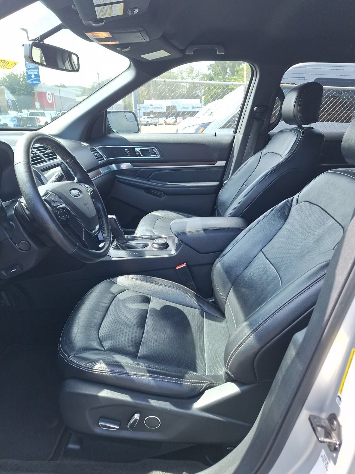 Used 2017 Ford Explorer Limited AWD/4WD image 9