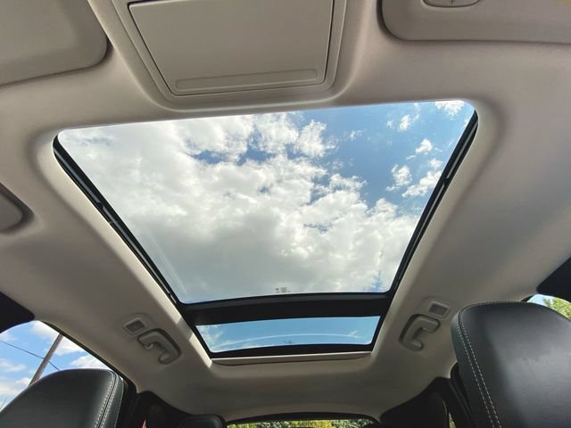 Used 2025 Ford Escape Platinum AWD/4WD image 19