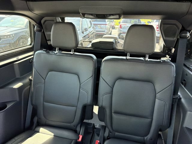 Used 2025 Ford Bronco Badlands w/ Black Appearance Package AWD/4WD image 13