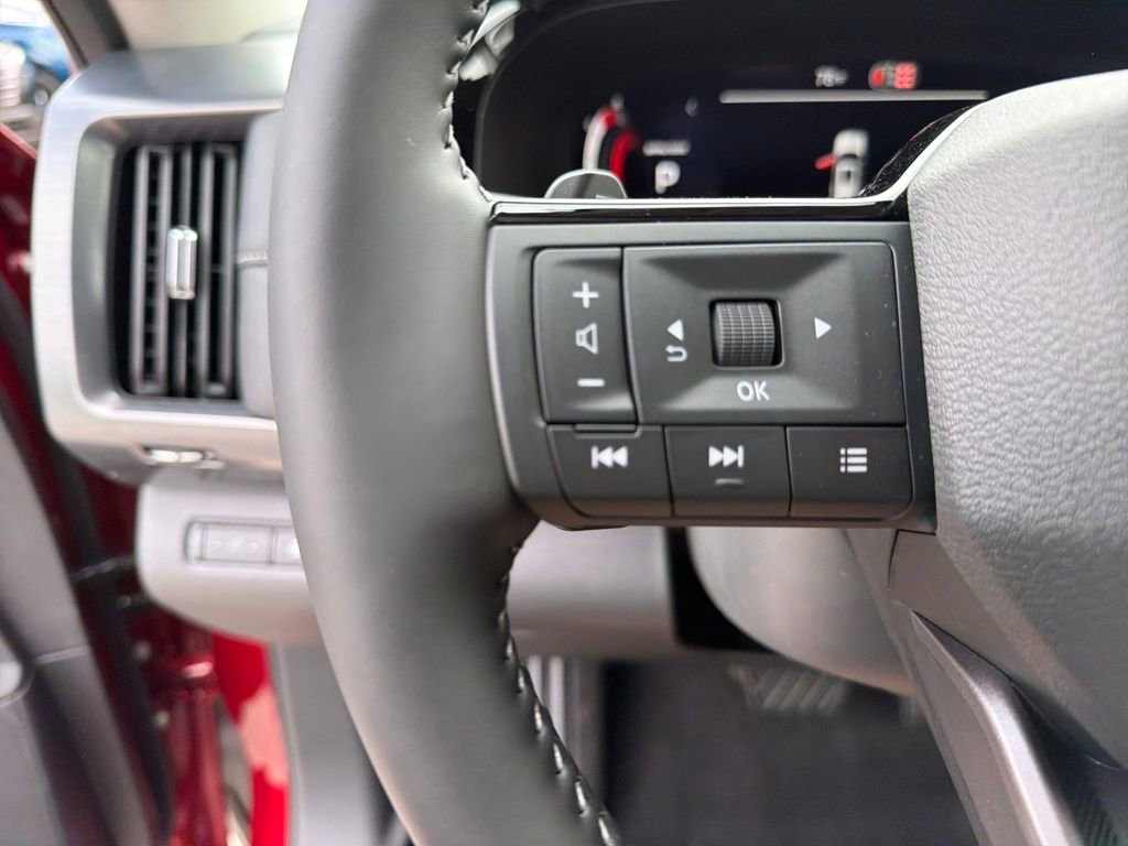 New 2026 Nissan Pathfinder SL image 19