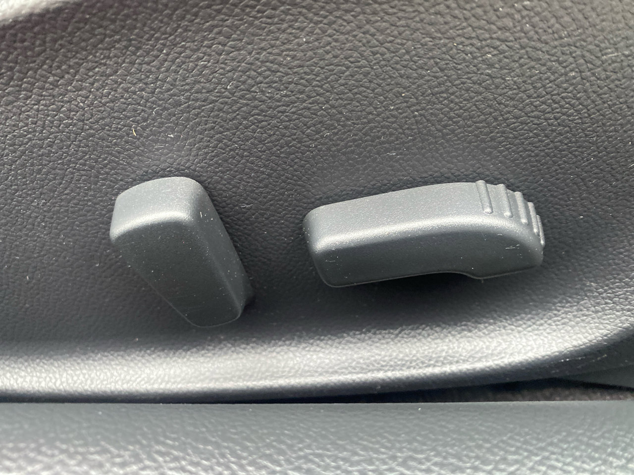 Used 2011 INFINITI G37 Limited Edition image 26