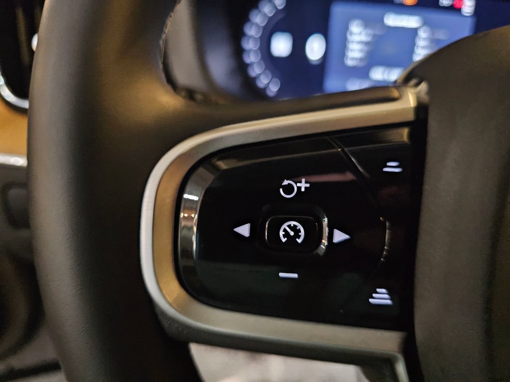 Certified 2026 Volvo XC60 B5 Plus w/ Protection Package Premier AWD/4WD image 21