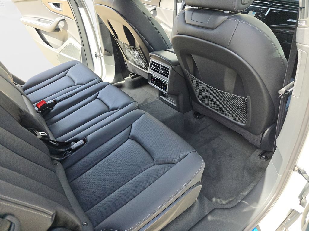 New 2026 Audi Q7 2.0T Premium Plus AWD/4WD image 11