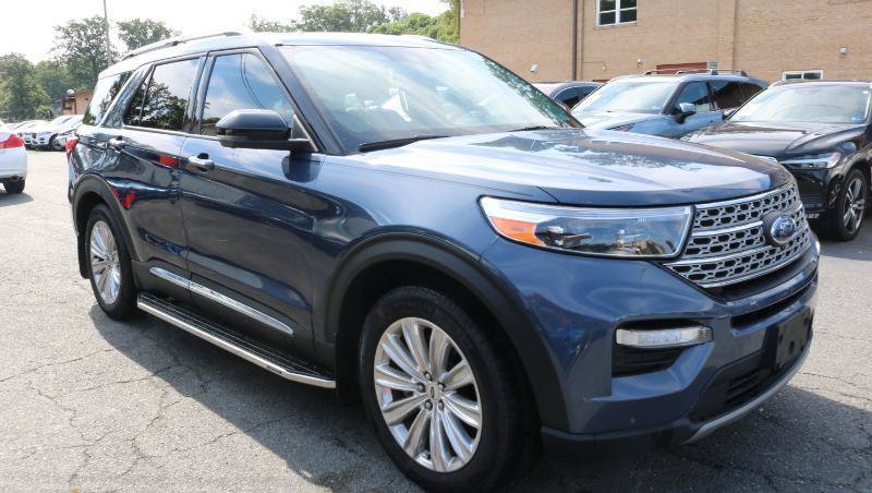 Used 2021 Ford Explorer Limited w/ Hybrid Equipment Group 310A AWD/4WD image 3