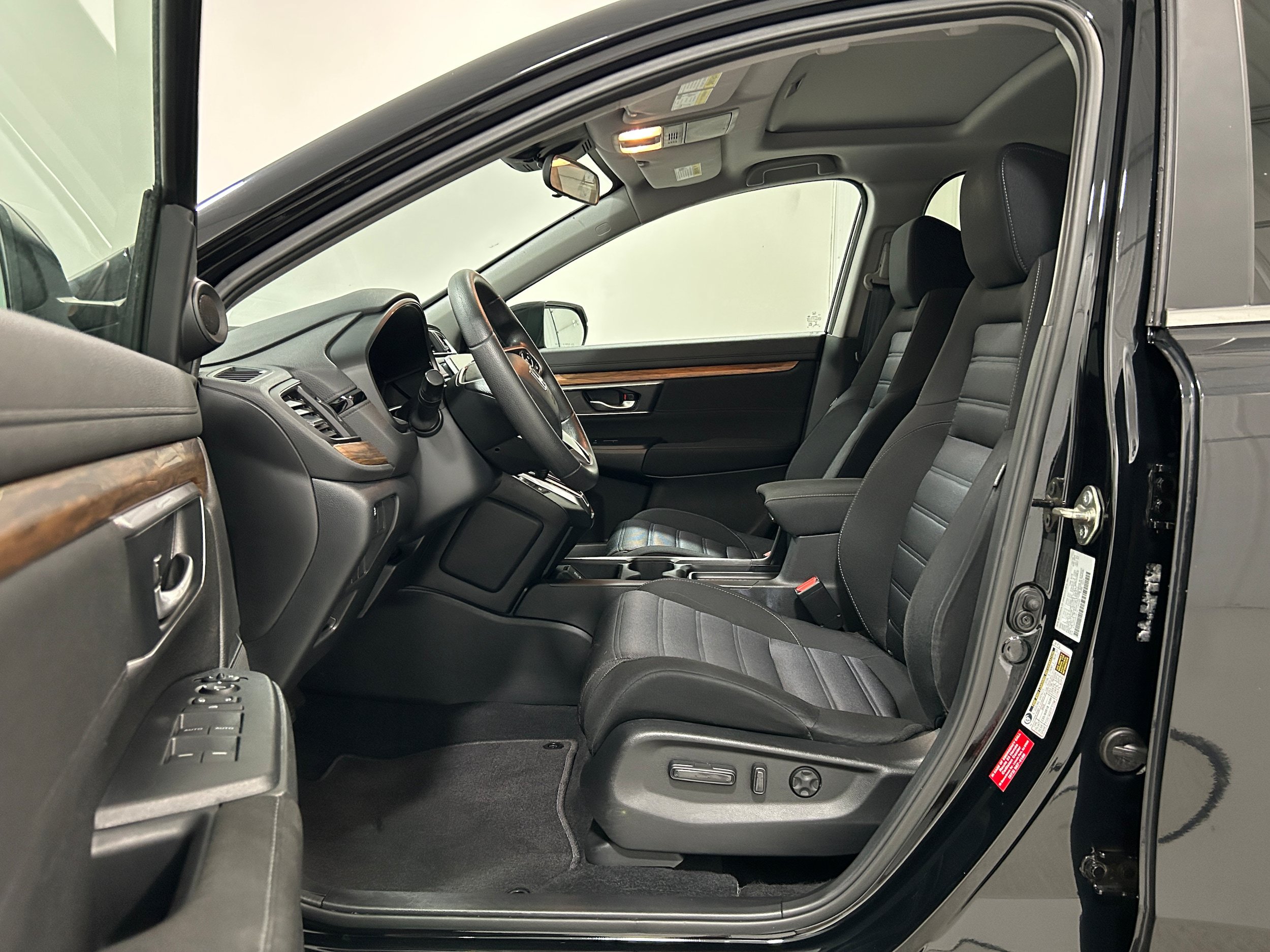 Used 2019 Honda CR-V EX image 4