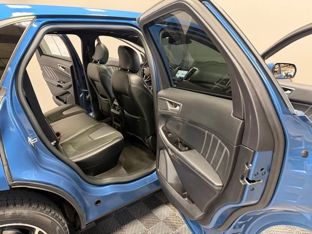 Used 2019 Ford Edge ST w/ Cold Weather Package AWD/4WD image 27