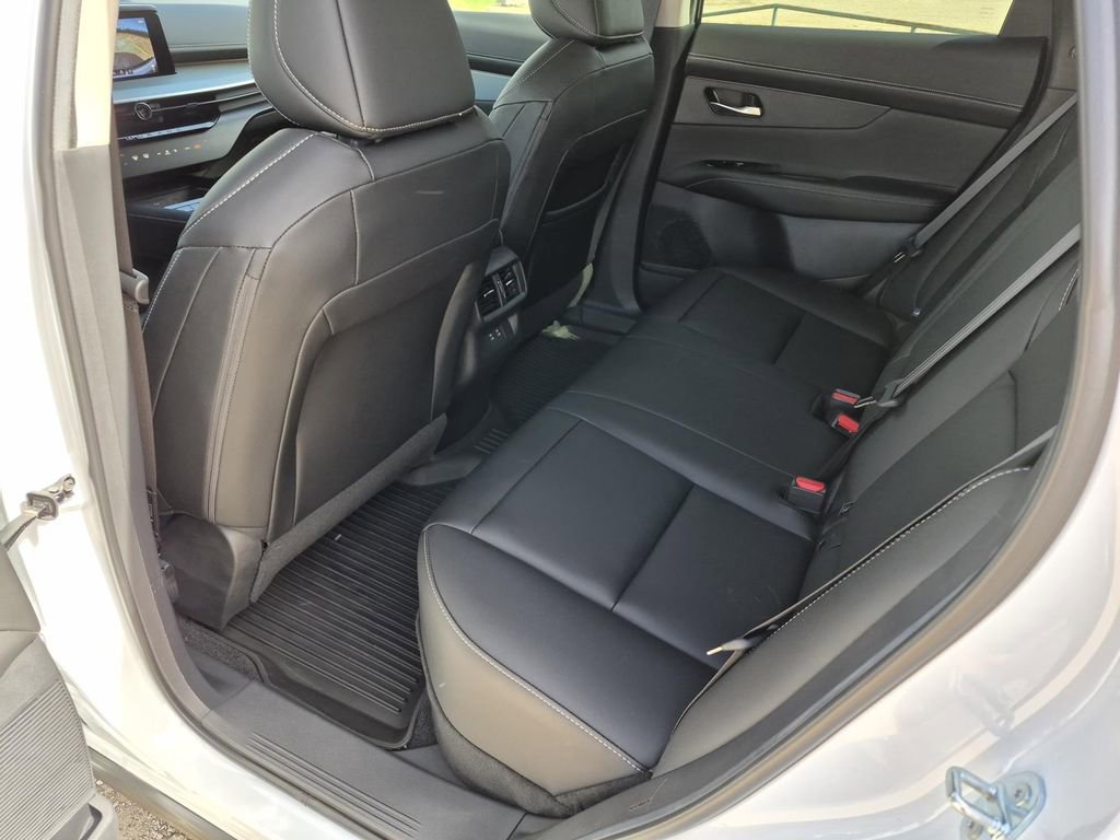 Used 2025 Nissan Murano SL AWD/4WD image 16