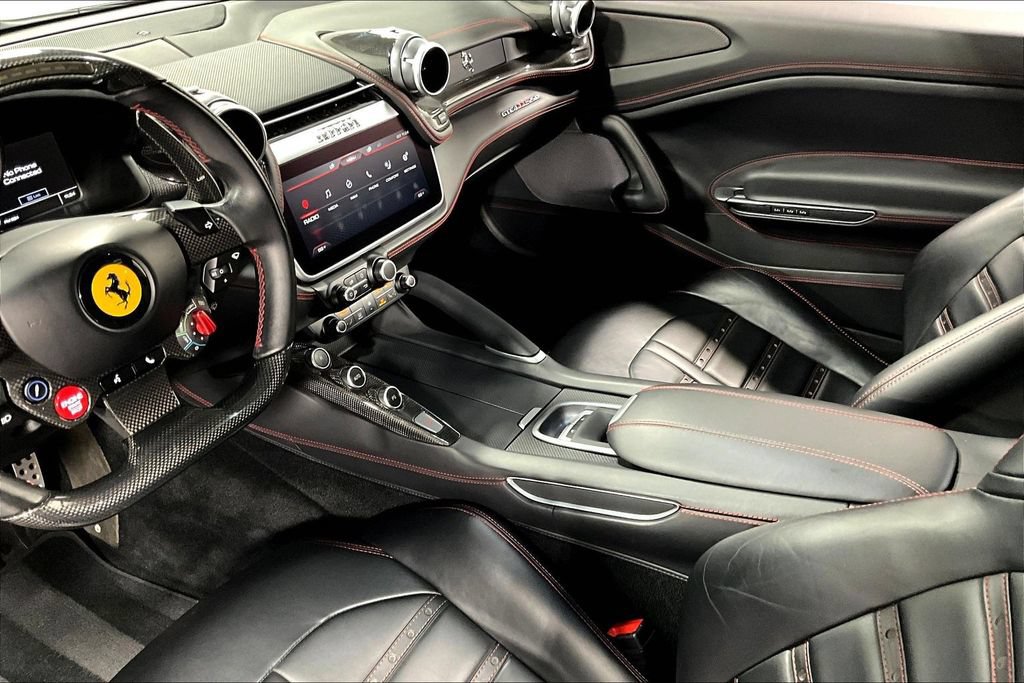 Used 2018 Ferrari GTC4Lusso AWD/4WD image 17