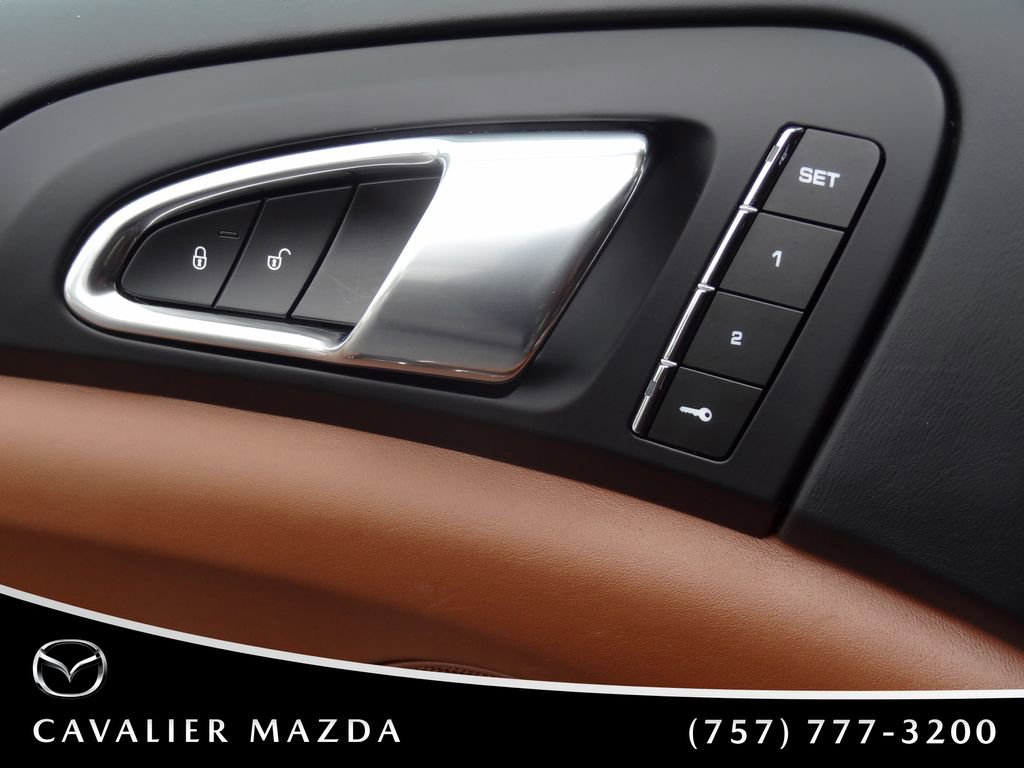 Used 2018 Porsche Cayenne AWD/4WD image 26