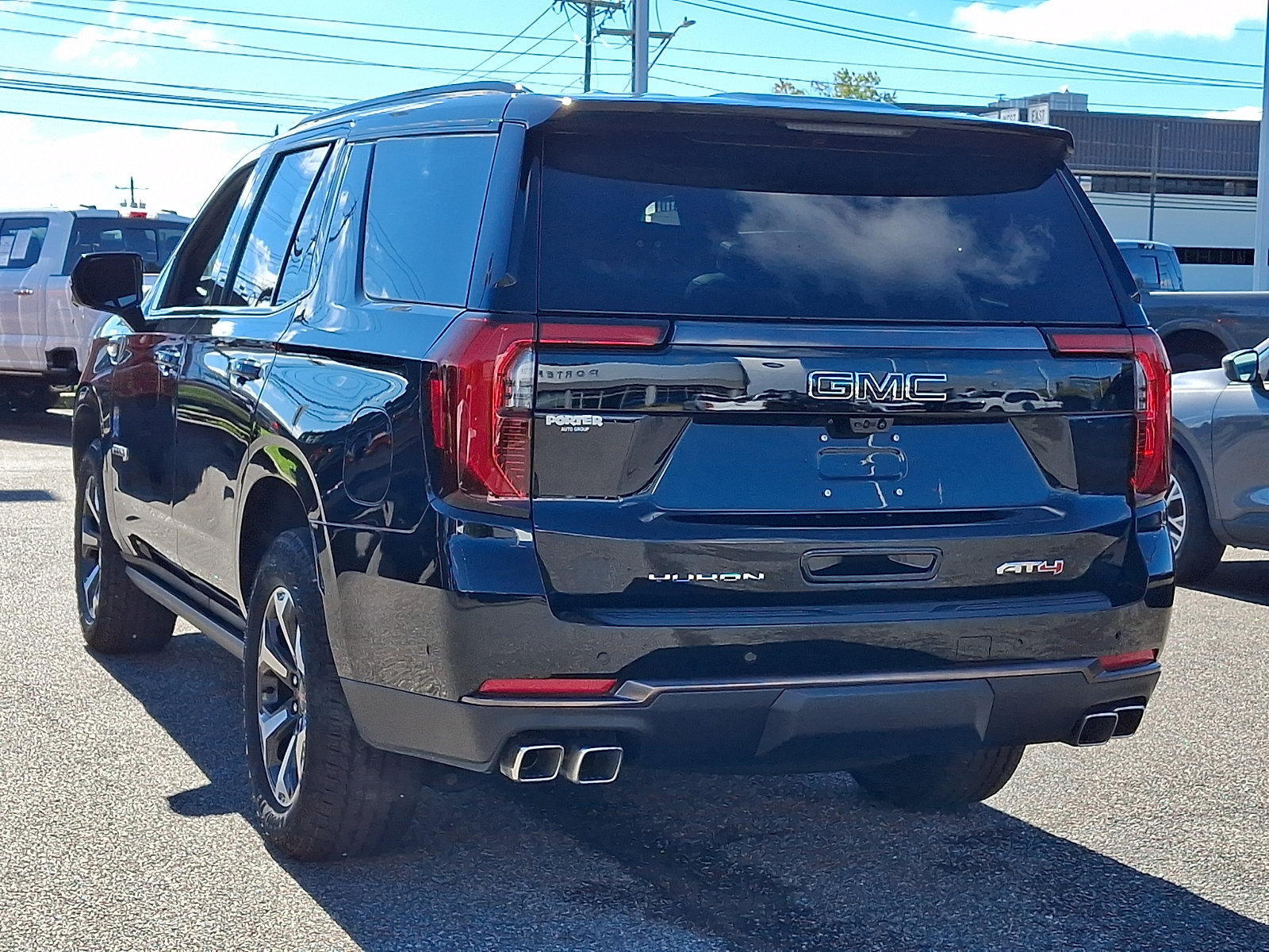 Used 2026 GMC Yukon AT4 Ultimate w/ LPO, Floor Liner Package AWD/4WD image 8