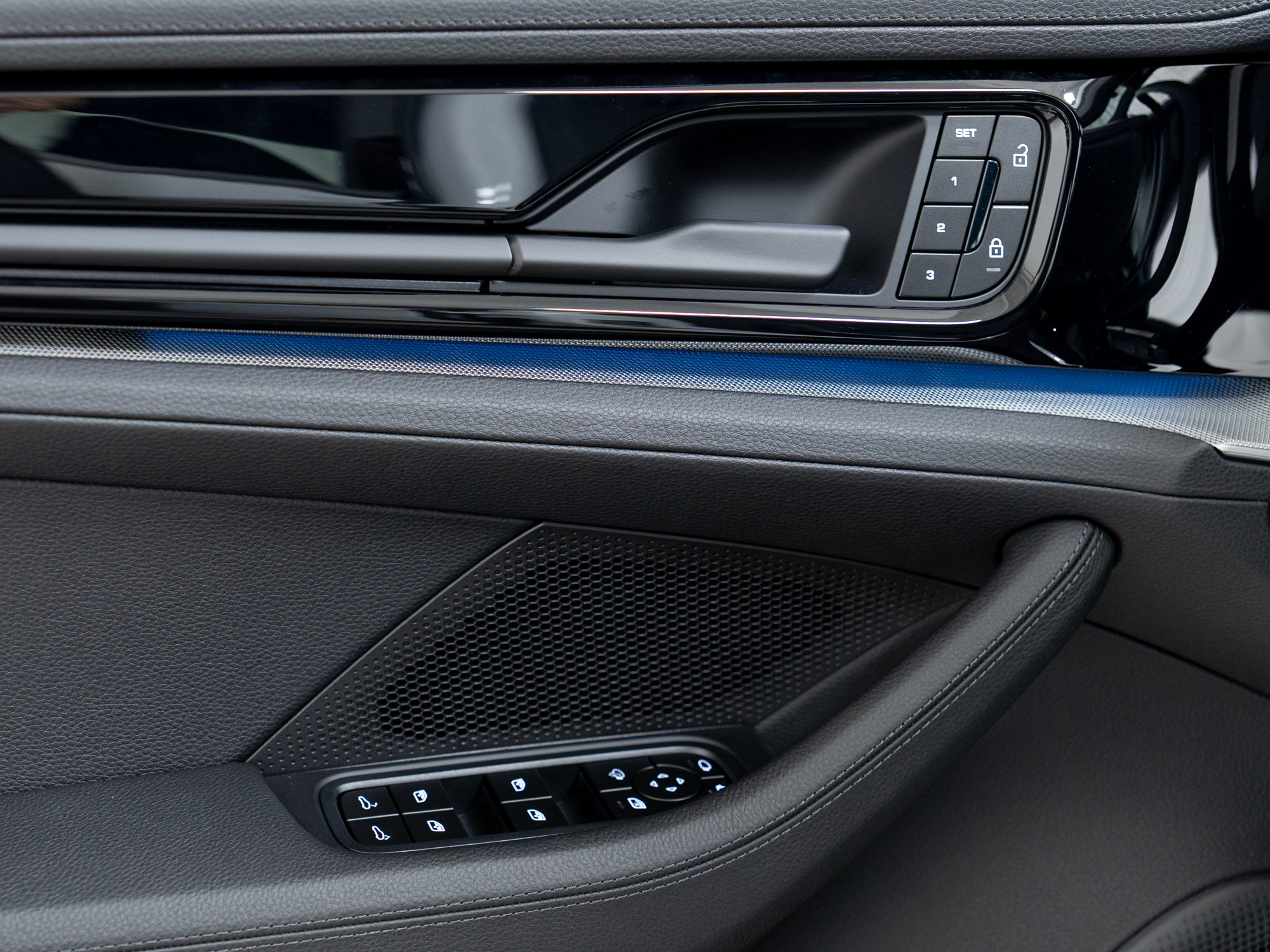 New 2026 Porsche Panamera 4 AWD/4WD image 15