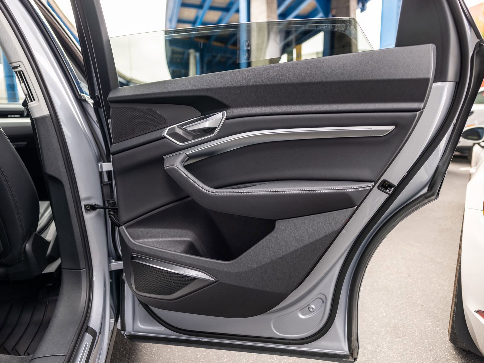 Used 2023 Audi e-tron Premium Plus AWD/4WD image 48