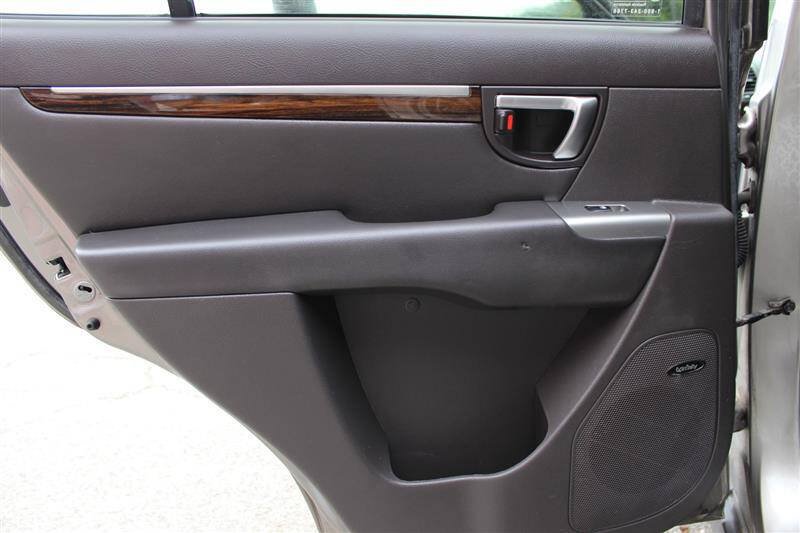 Used 2012 Hyundai Santa Fe Limited w/ Navigation Pkg 4 FWD image 25