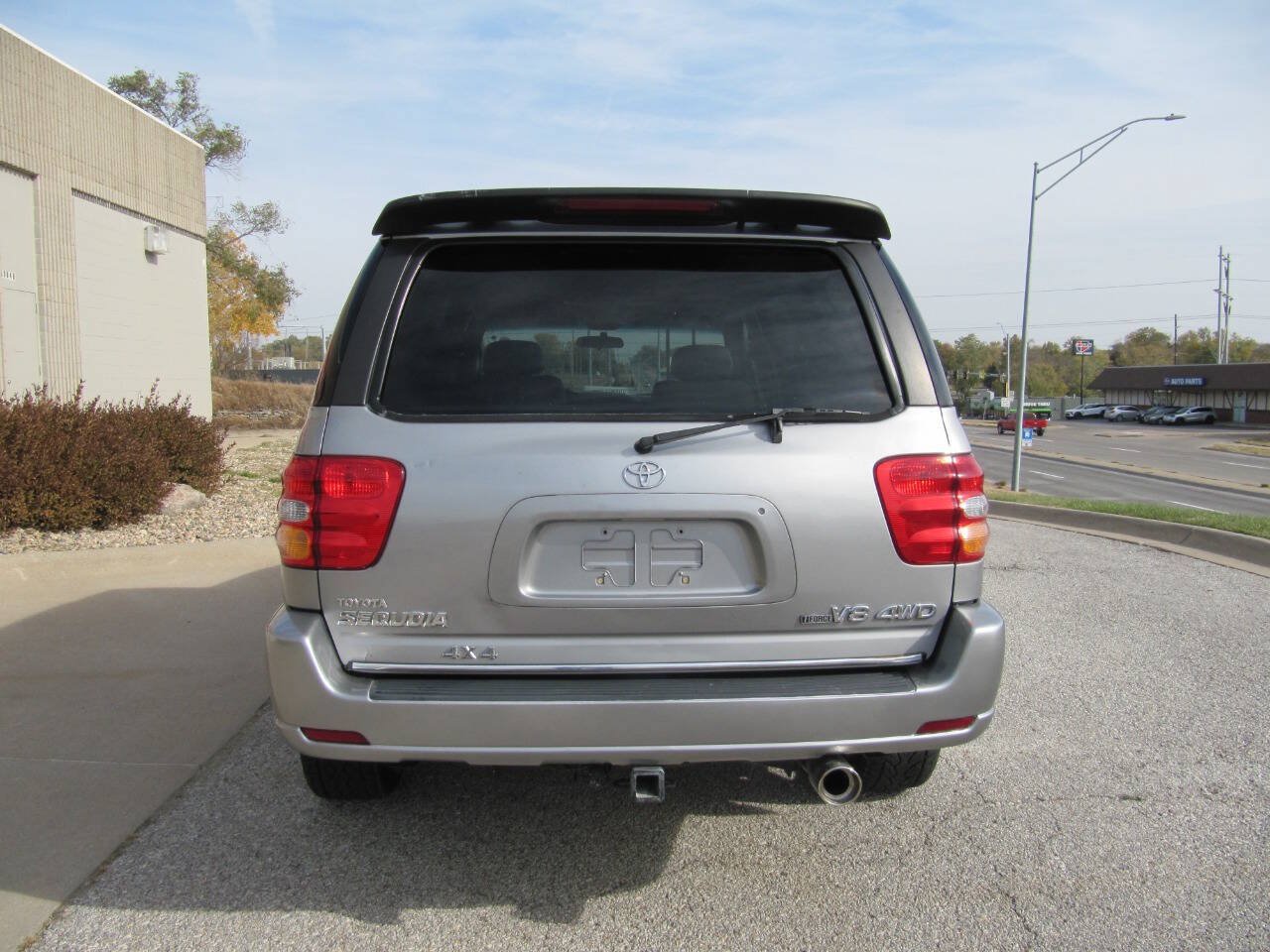 Used 2002 Toyota Sequoia SR5 AWD/4WD image 7