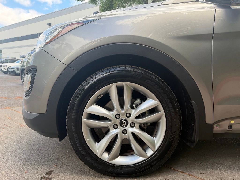 Used 2014 Hyundai Santa Fe Sport 2.0T w/ Navigation Package 06 AWD/4WD image 7