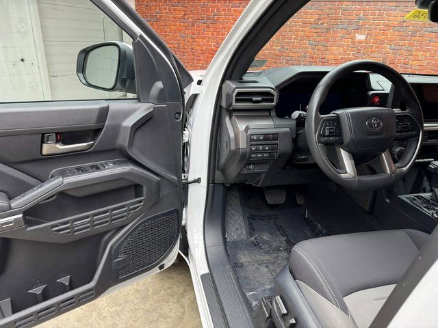 Used 2024 Toyota Tacoma TRD Off-Road w/ TRD Off Road Upgrade Package image 9