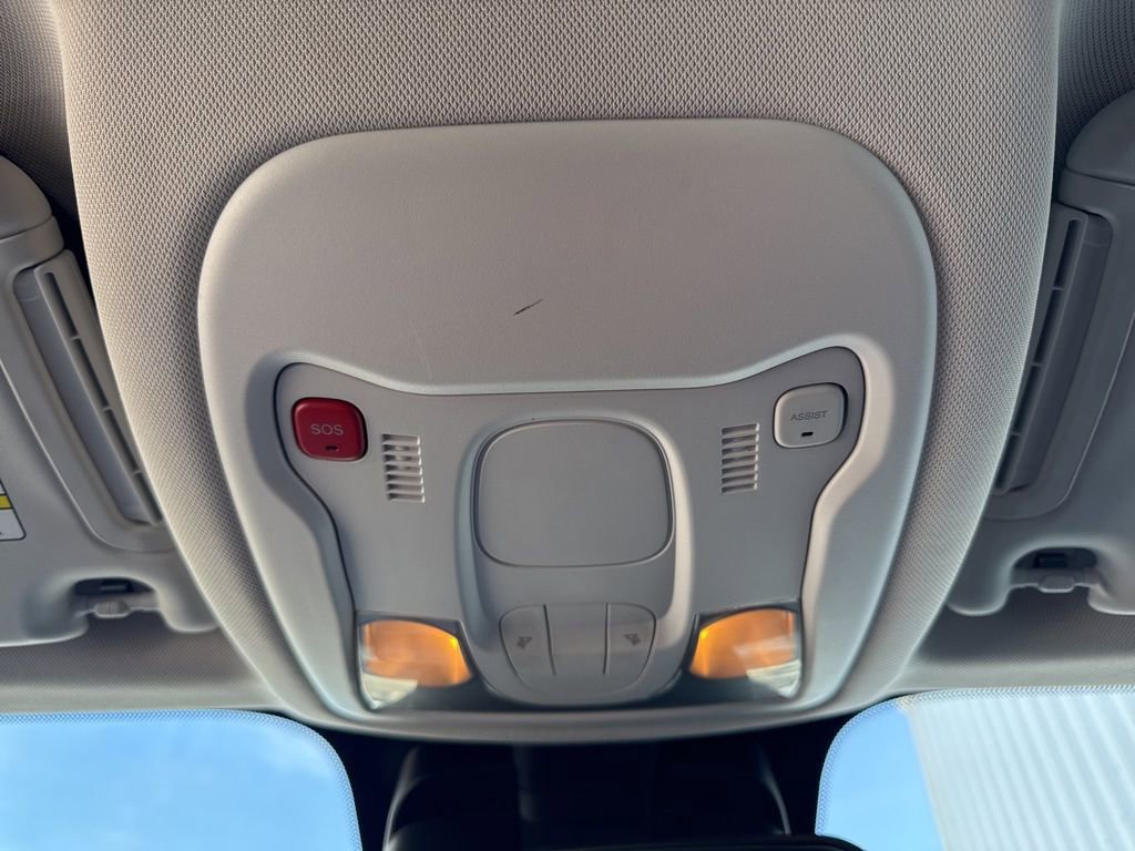 Used 2023 Jeep Renegade Latitude image 30